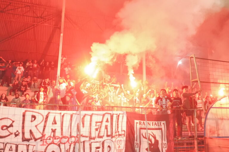 Lapangan Sepak Bola Tak Hanya Jadi Tempat Ajang Pertandingan Olahraga Semata, Lebih dari itu Ia Menjadi Medan Perlawanan